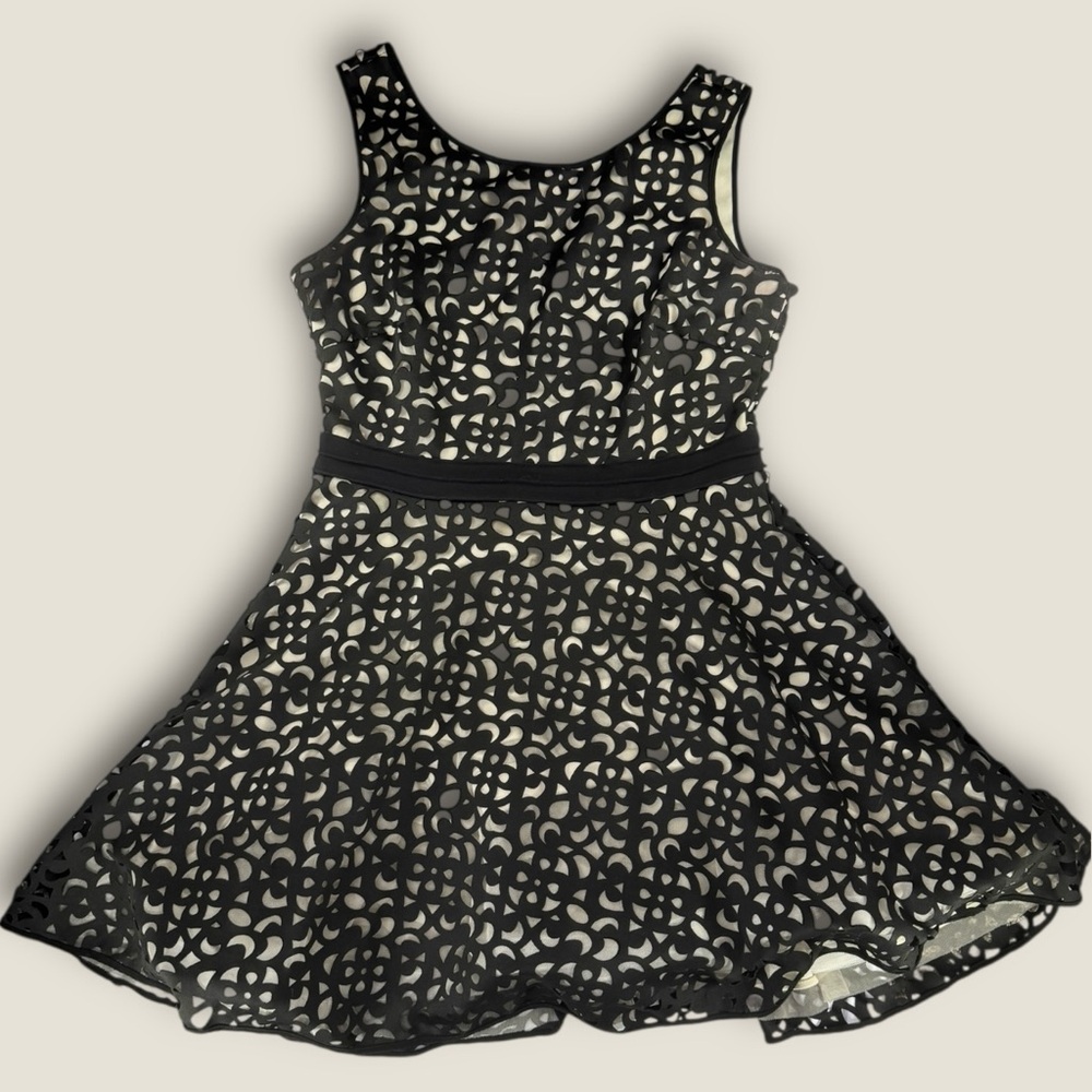 XSCAPE Dress 14 Black Nude Laser Cut Scuba‎ Fit & Flare Cocktail Party